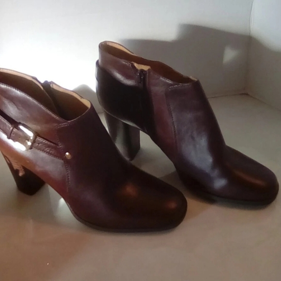 New Brown NINE WEST ANKLE BOOTS - Picture 2 of 5
